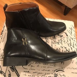 Alan Taylor, black faux leather ankle boots